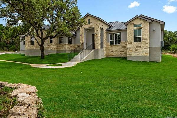 1.5 Acres of Land with Home for Sale in Canyon Lake, Texas