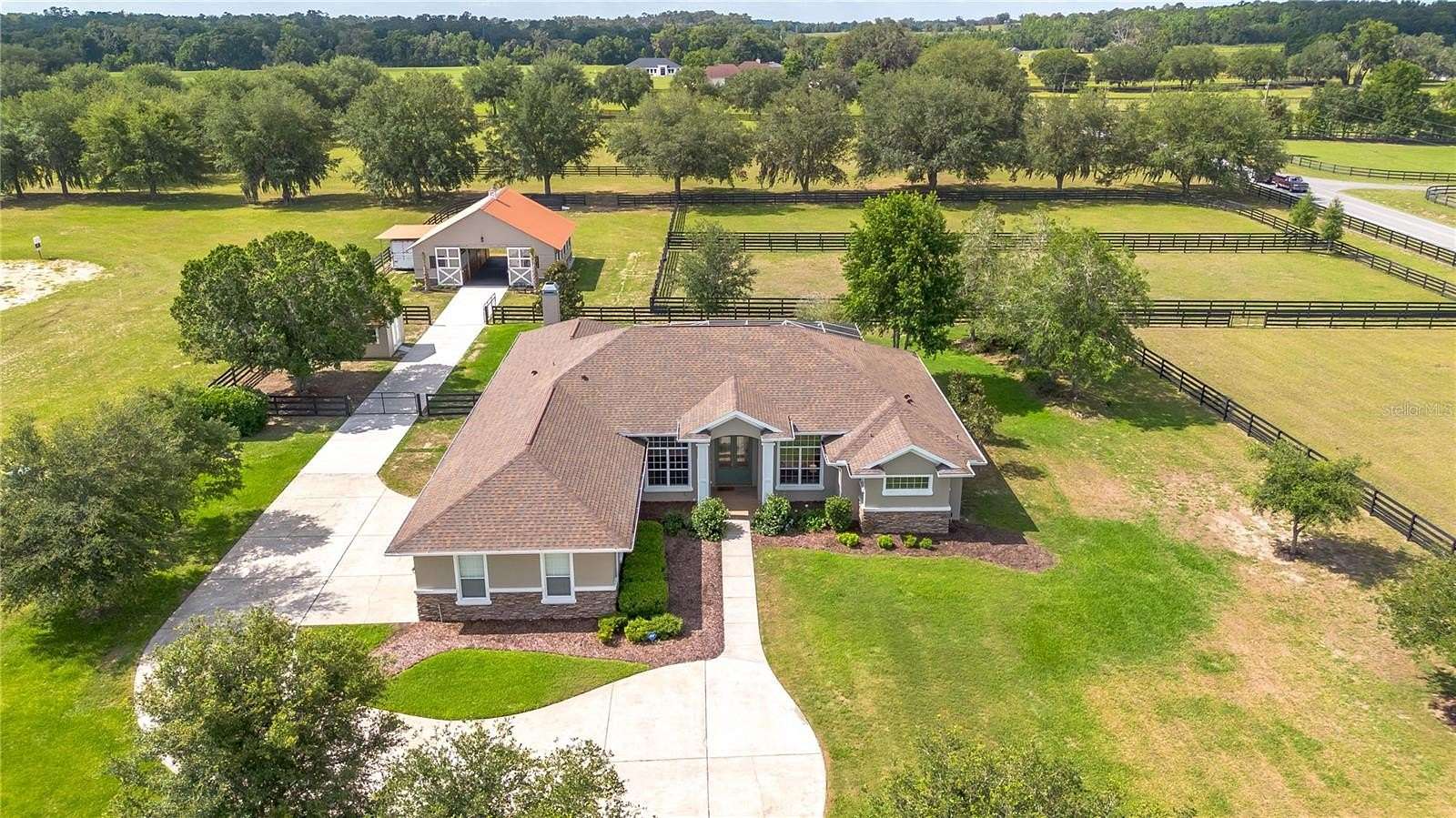 2.52 Acres of Land with Home for Sale in Ocala, Florida