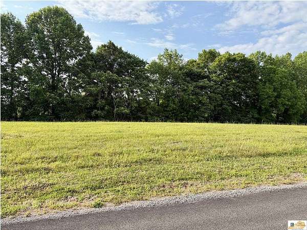 1.39 Acres of Land for Sale in Russell Springs, Kentucky