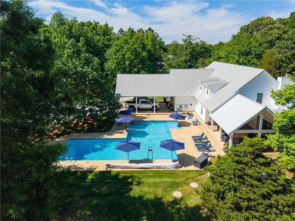 36 Acres of Recreational Land with Home for Sale in Dadeville, Alabama