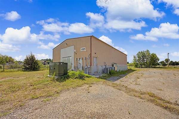3.39 Acres of Improved Commercial Land for Sale in Crescent, Oklahoma