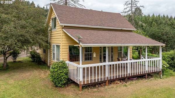 4.82 Acres of Land with Home for Sale in McMinnville, Oregon