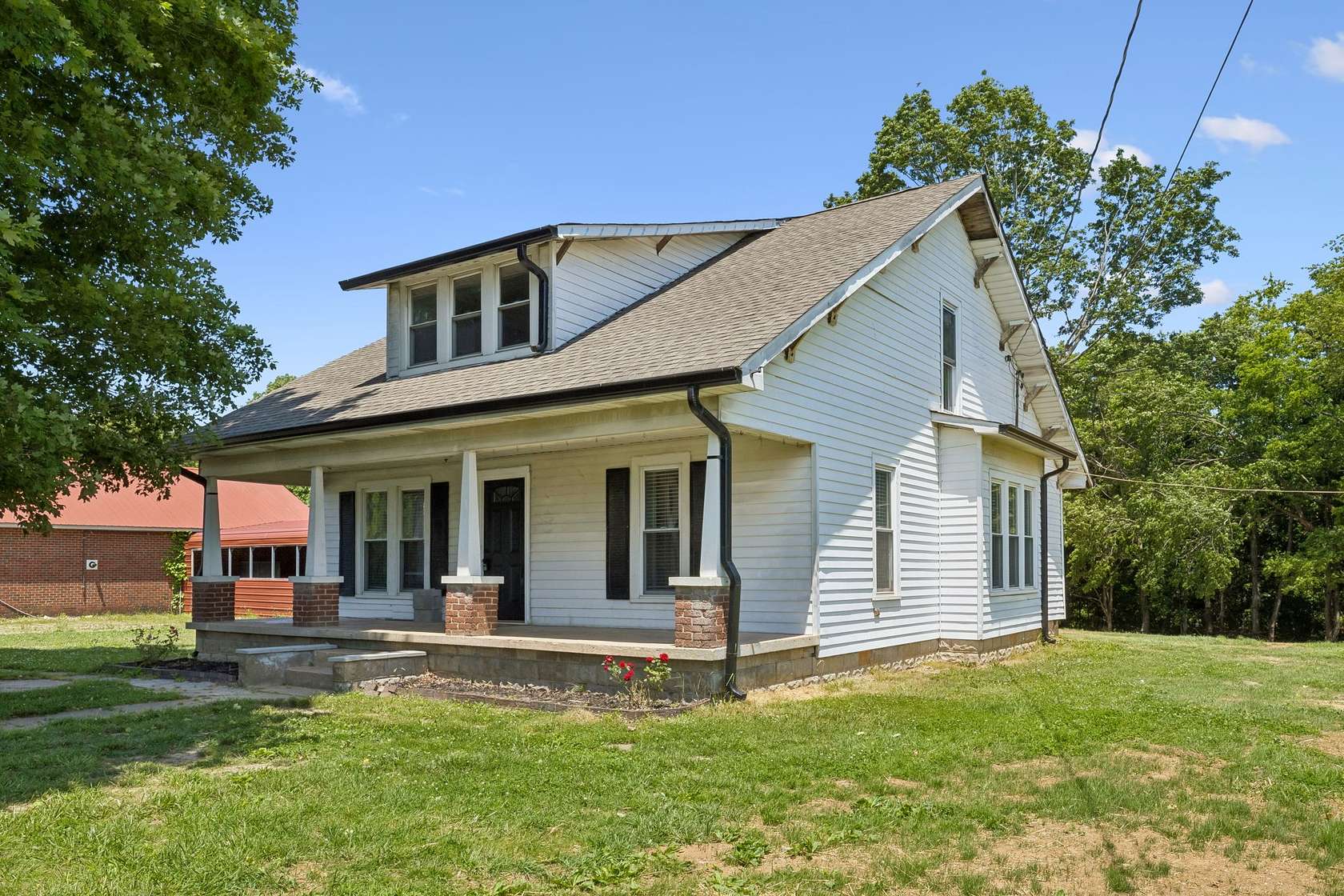 106 Acres of Land with Home for Lease in Ashland City, Tennessee