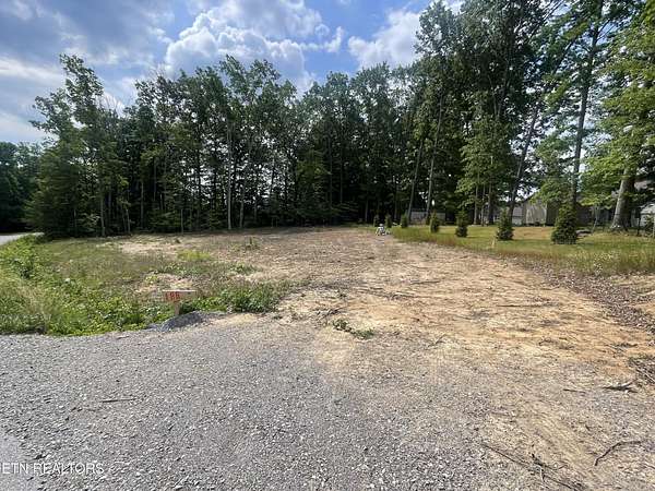 0.91 Acres of Residential Land for Sale in Crossville, Tennessee