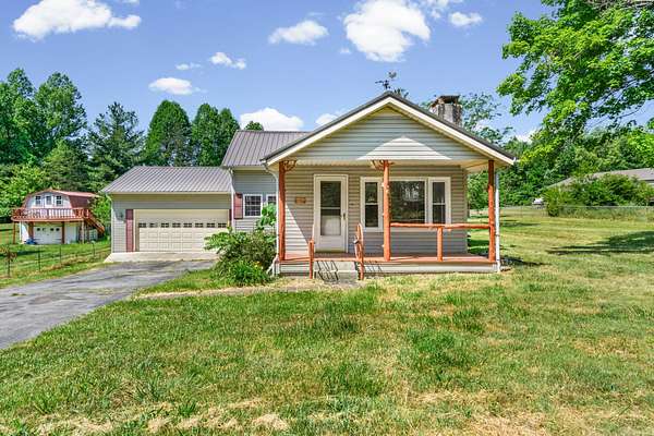 2.2 Acres of Land with Home for Sale in Sparta, Tennessee
