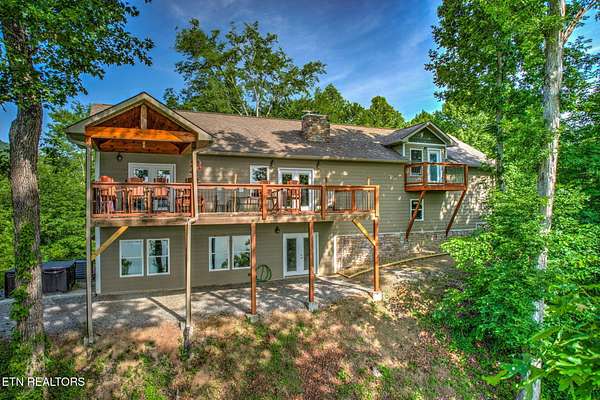 5.1 Acres of Land with Home for Sale in New Tazewell, Tennessee
