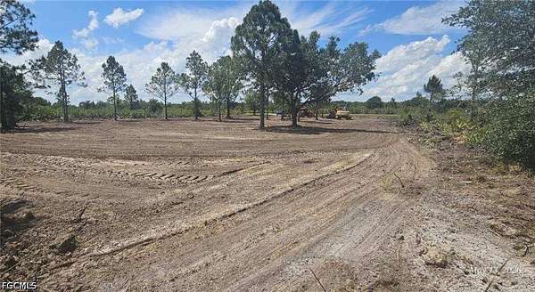 1.25 Acres of Residential Land for Sale in Okeechobee, Florida