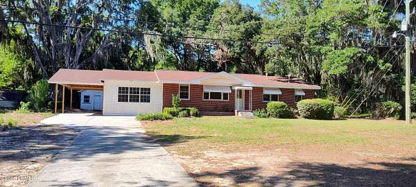 2 Acres of Land with Home for Lease in Saint Helena Island, South Carolina
