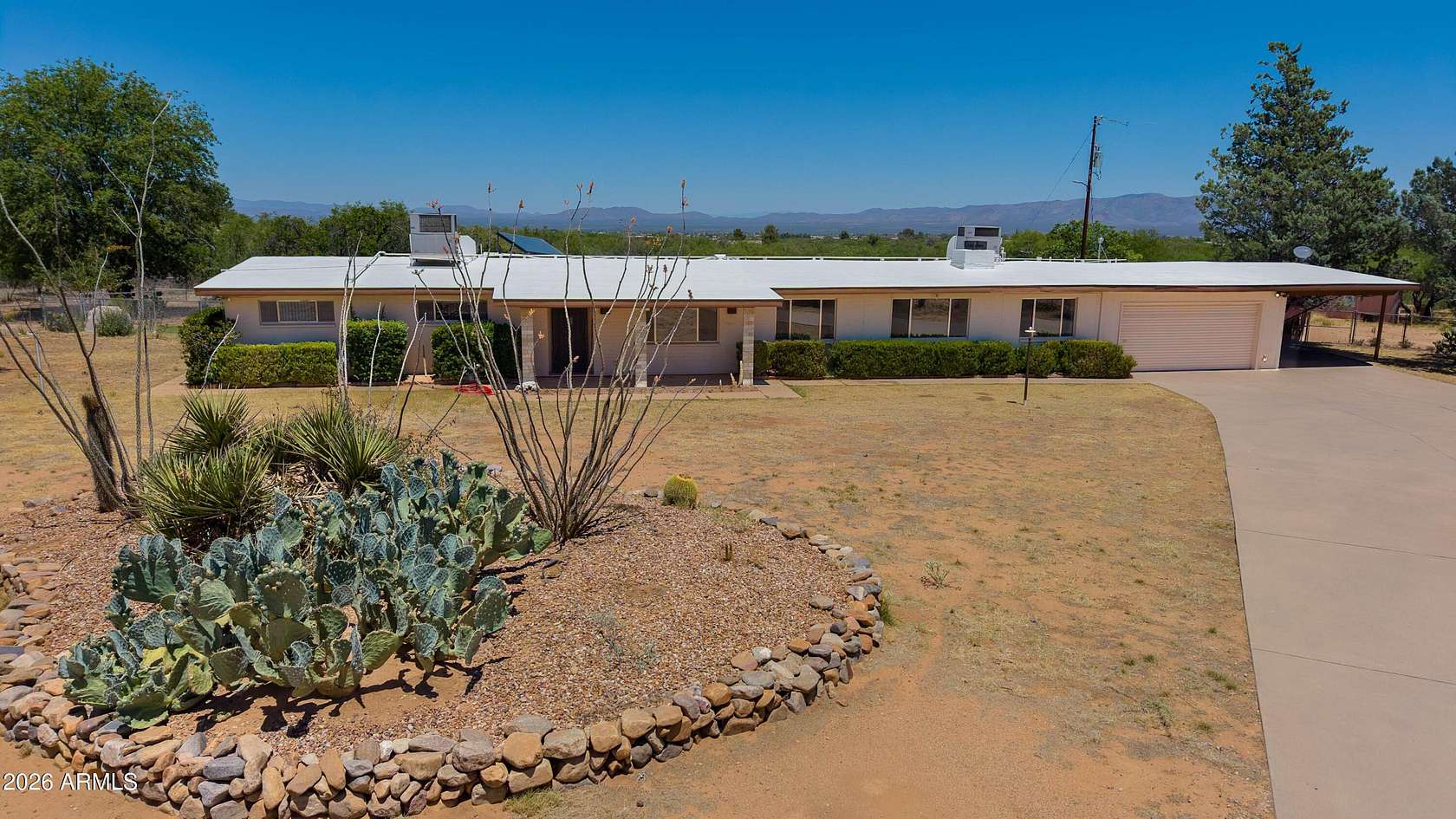 13.4 Acres of Land with Home for Sale in Hereford, Arizona