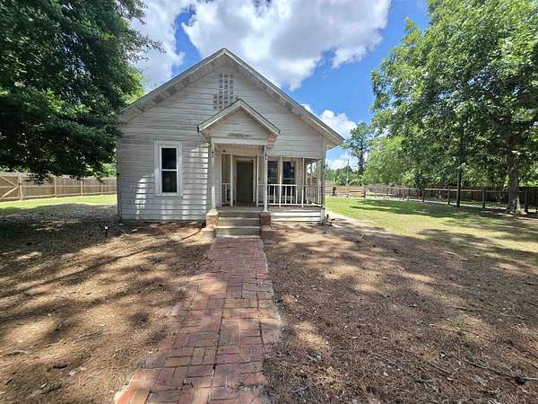 20 Acres of Land with Home for Sale in Greensboro, Florida