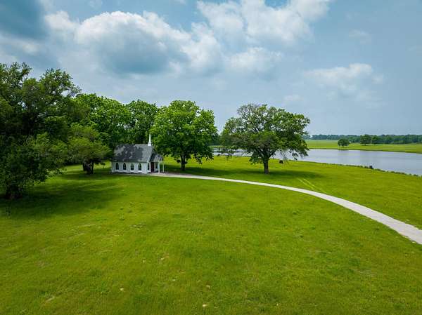 975 Acres of Land for Sale in Alba, Texas