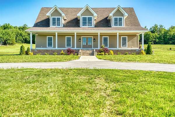 9.55 Acres of Land with Home for Sale in Elkton, Kentucky
