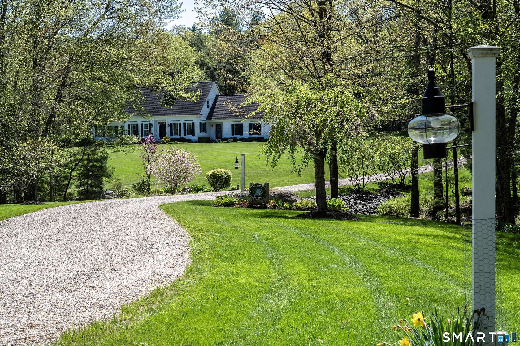5.53 Acres of Improved Mixed-Use Land for Sale in New Hartford, Connecticut