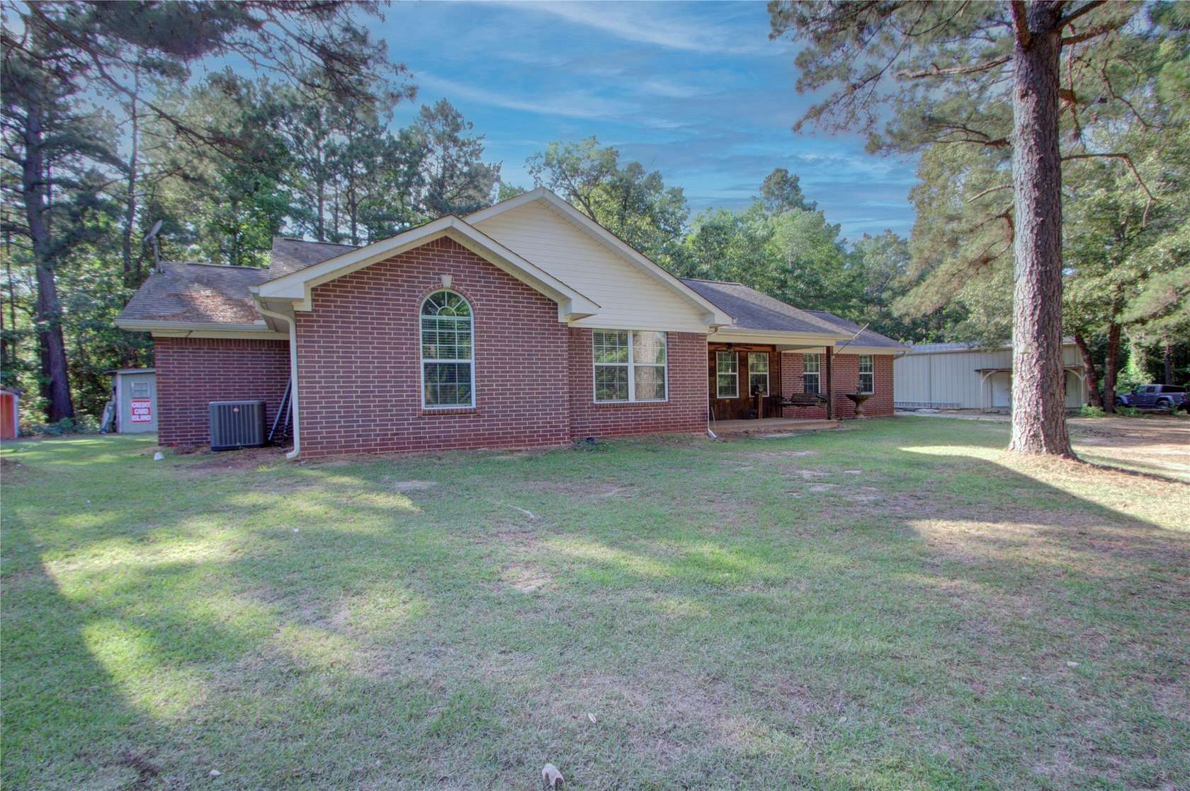 16.5 Acres of Land with Home for Sale in Texarkana, Arkansas