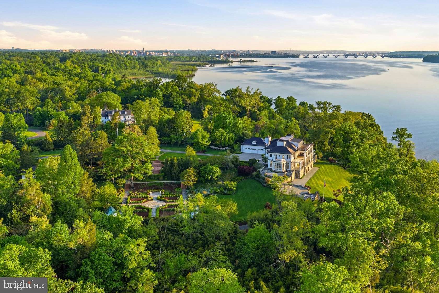 16.5 Acres of Land with Home for Sale in Alexandria, Virginia