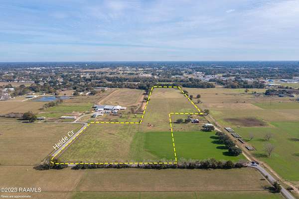 27 Acres of Agricultural & Residential Land for Sale in Scott, Louisiana