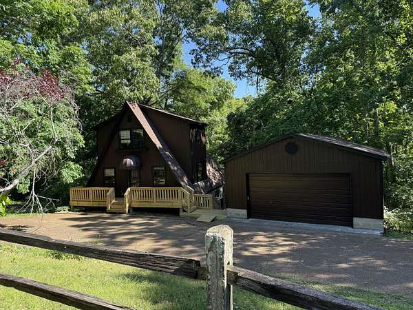 2.5 Acres of Land with Home for Sale in Pegram, Tennessee