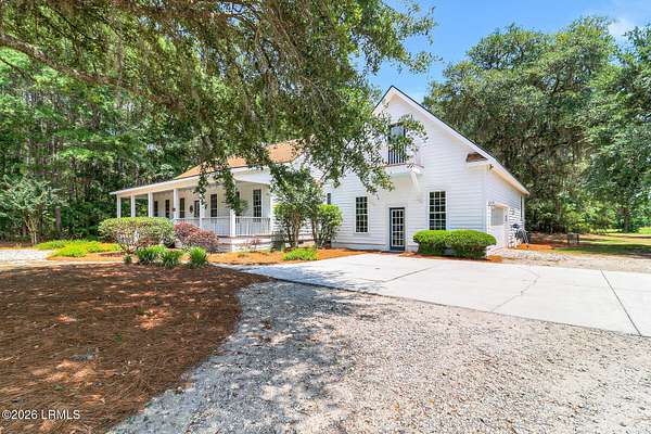 20 Acres of Land with Home for Sale in Ridgeland, South Carolina