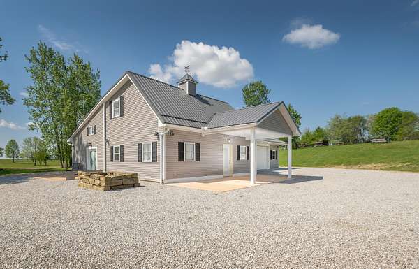 19.3 Acres of Recreational Land with Home for Sale in Mount Vernon, Ohio
