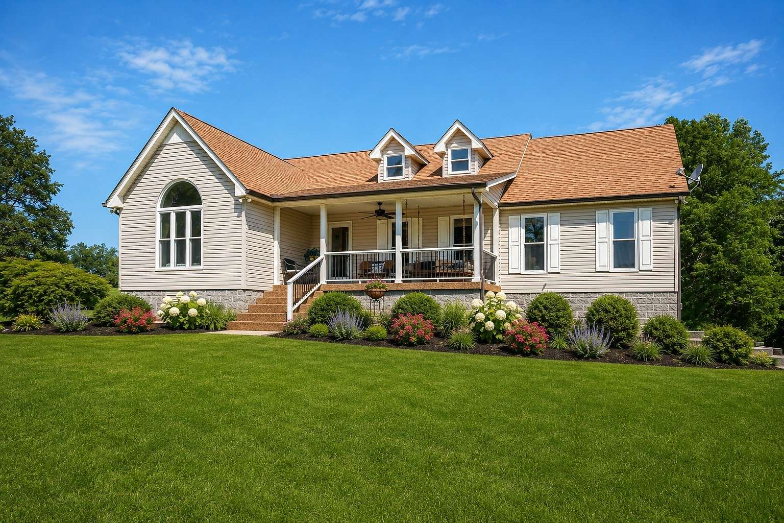 13.6 Acres of Land with Home for Sale in Bon Aqua, Tennessee