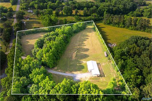 8.19 Acres of Land with Home for Sale in Joppa, Alabama