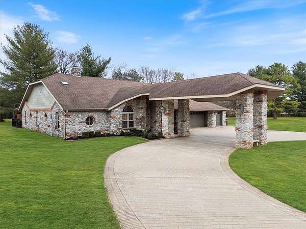 2 Acres of Land with Home for Sale in Fayetteville, Arkansas