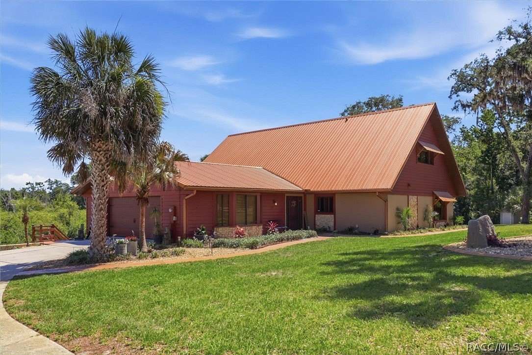 2.37 Acres of Land with Home for Sale in Inverness, Florida