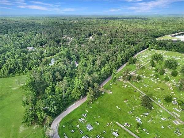 13.2 Acres of Land for Sale in Bogalusa, Louisiana