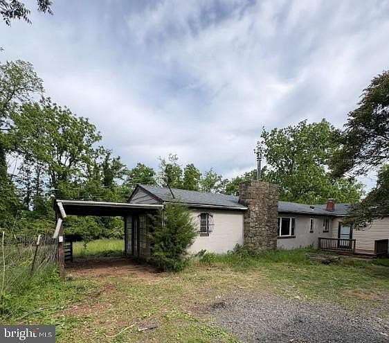 6 Acres of Land with Home for Sale in Front Royal, Virginia