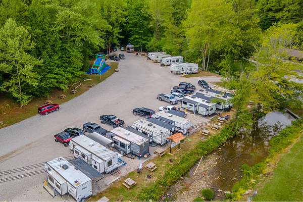 17 Acres of Improved Commercial Land for Auction in McKee, Kentucky