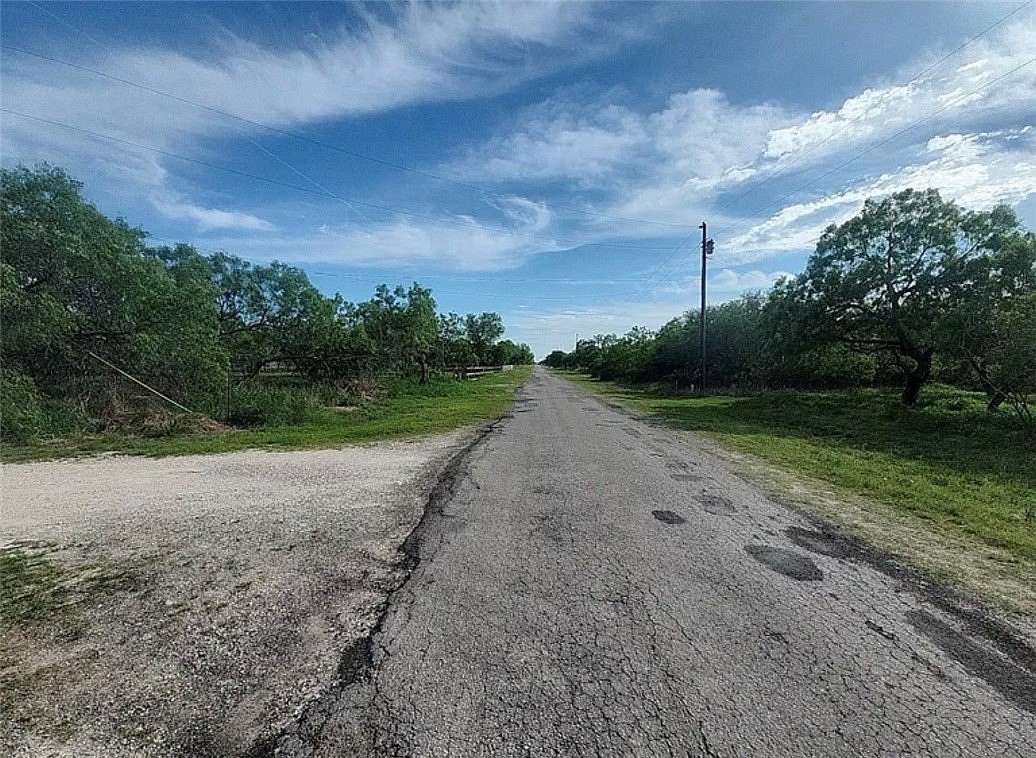 1.25 Acres of Residential Land for Sale in Alice, Texas