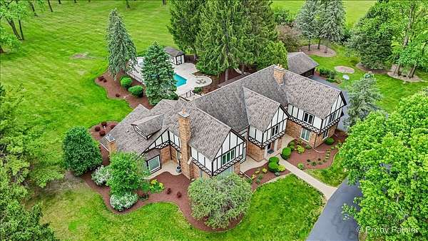 6 Acres of Land with Home for Sale in Barrington Hills, Illinois