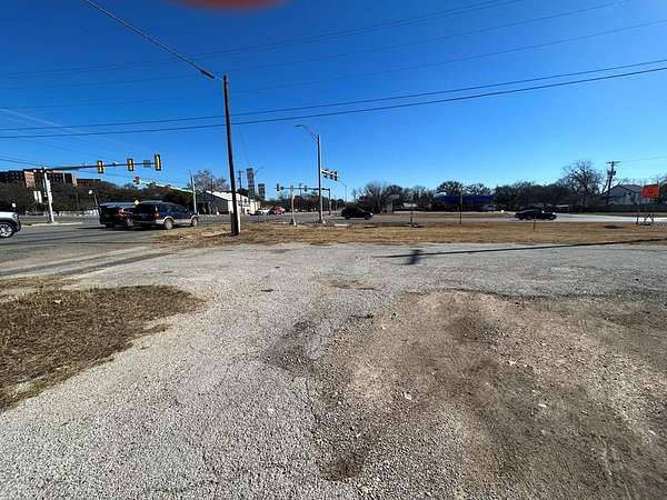 1.27 Acres of Commercial Land for Sale in Kerrville, Texas