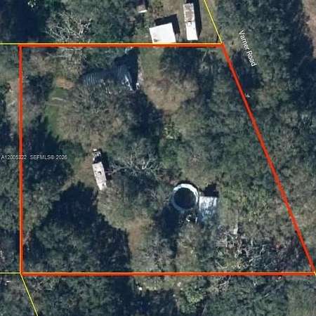 1 Acre of Residential Land for Sale in Lorida, Florida