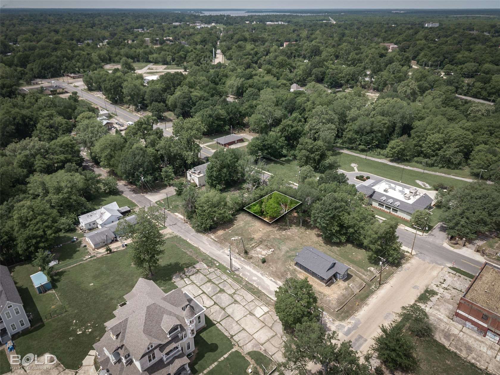 1 Acre of Mixed-Use Land for Sale in Shreveport, Louisiana