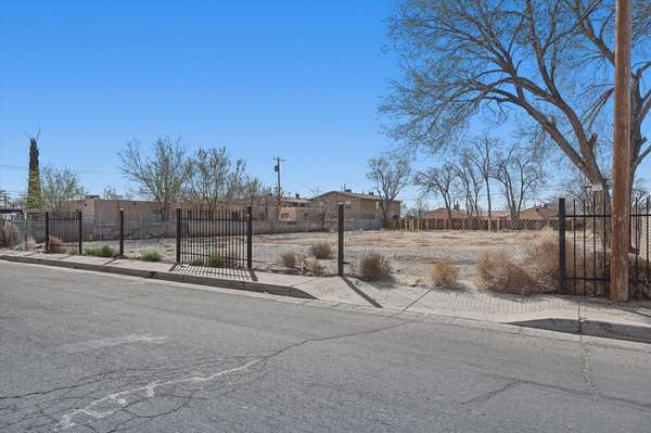 0.31 Acres of Mixed-Use Land for Sale in Albuquerque, New Mexico