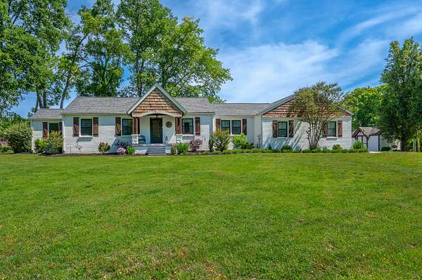2 Acres of Land with Home for Sale in Lebanon, Tennessee