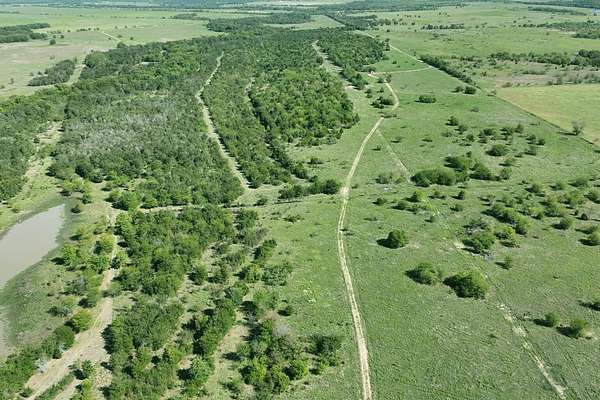 5 Acres of Residential Land for Sale in Wills Point, Texas