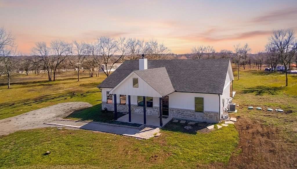 1.5 Acres of Land with Home for Sale in Wortham, Texas