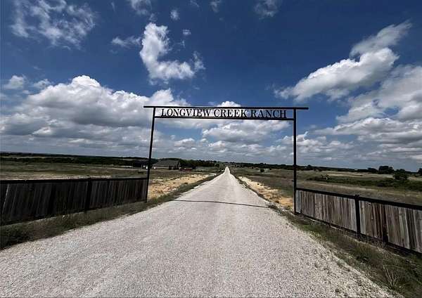 2 Acres of Residential Land for Sale in Itasca, Texas