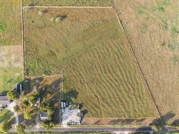 1.56 Acres of Residential Land for Sale in Ennis, Texas