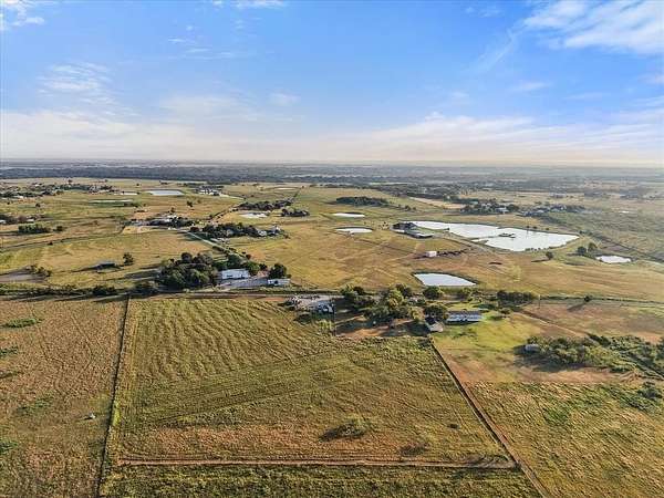 2.52 Acres of Residential Land for Sale in Ennis, Texas