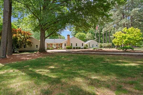 4.33 Acres of Land with Home for Sale in Weems, Virginia