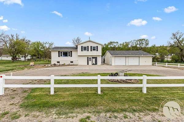 2.5 Acres of Land with Home for Sale in Billings, Montana