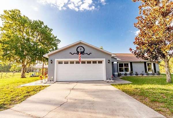 5 Acres of Land with Home for Lease in Kissimmee, Florida