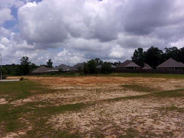 0.86 Acres of Mixed-Use Land for Sale in Picayune, Mississippi