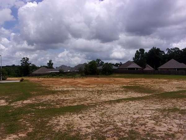 0.86 Acres of Mixed-Use Land for Sale in Picayune, Mississippi