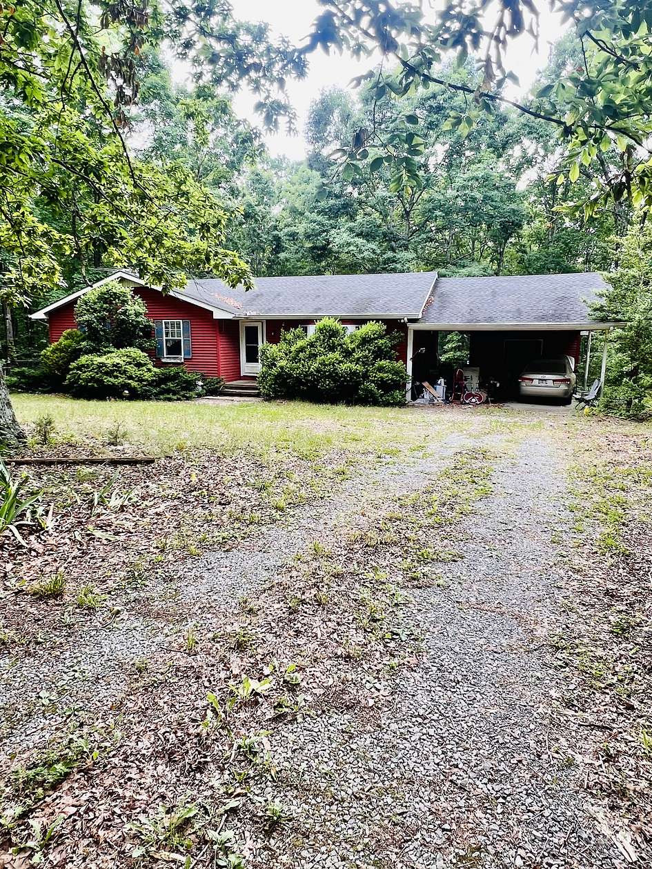 6.65 Acres of Land with Home for Sale in Hohenwald, Tennessee