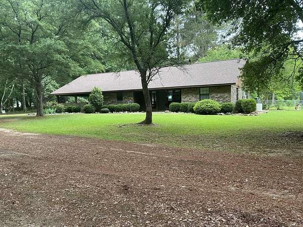 10.9 Acres of Land with Home for Sale in Crossett, Arkansas