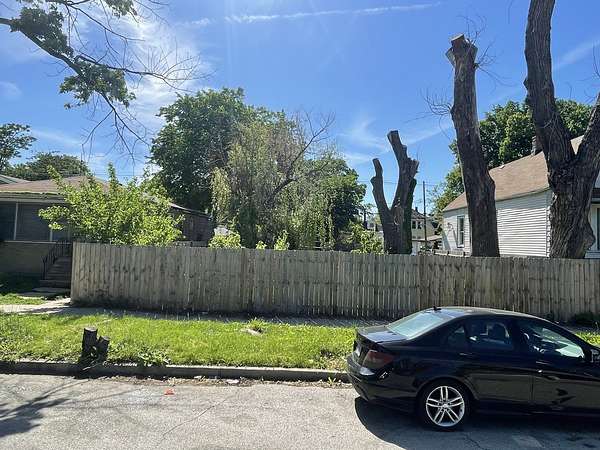 0.07 Acres of Land for Sale in Chicago, Illinois